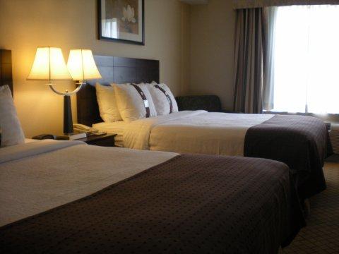 Courtyard By Marriott London Hotel Ngoại thất bức ảnh
