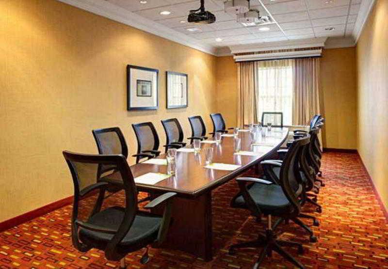 Courtyard By Marriott London Hotel Ngoại thất bức ảnh